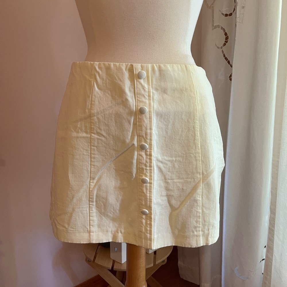 Zara pastel yellow size M (28) mini skirt
